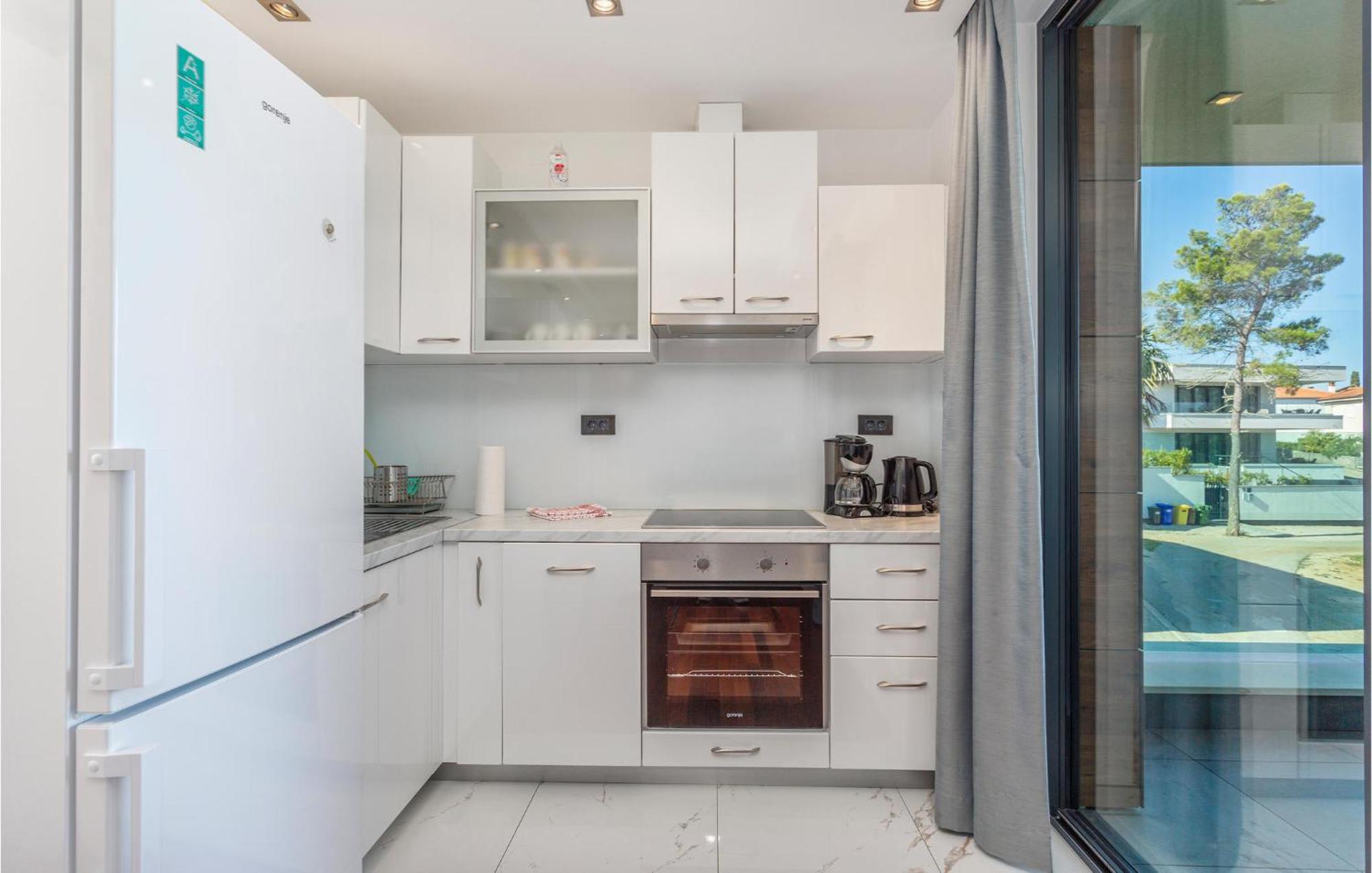 Stunning Apartment In Malinska With Kitchen Dış mekan fotoğraf